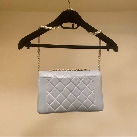 Chanel vintage baby blue Diana bag 25cm - Picture 12 of 12